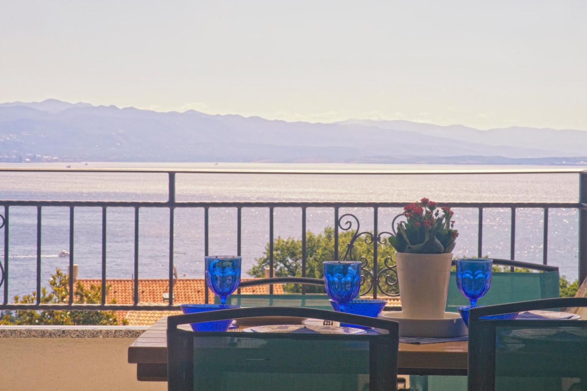 Riviera Blue Apartments With Seaview, Private Whirlpools And Parking Near Opatija Opric Exterior foto